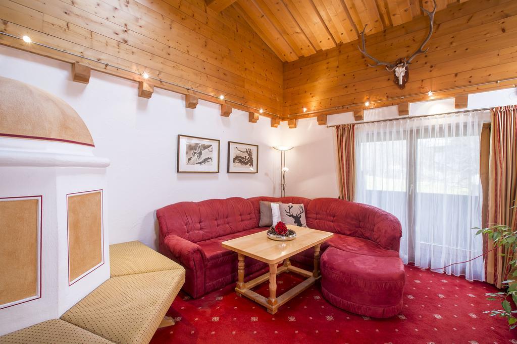 Landhaus Zirmhof Saalbach-Hinterglemm Pokoj fotografie